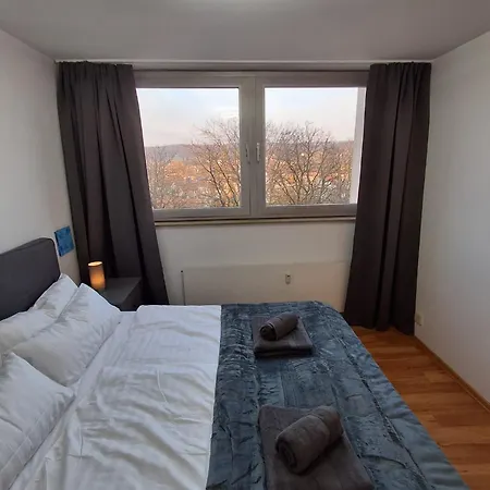 Me Living - Zentrum - - Panoramablick Apartmán